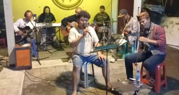 Peduli Penyang Disabilitas, Camat Bumiaji, Thomas Maido Wadahi dan Kolaborasi dengan Nge-Band Bersama