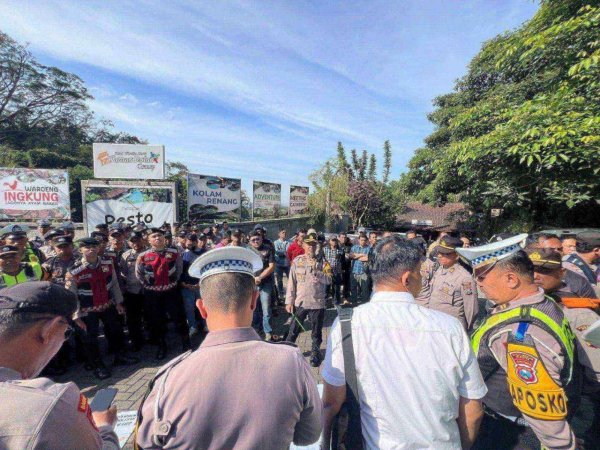 Kabag Ops Polres Batu, Kompol Anton Widodo Pimpin Apel Pengaman TFG, Harapkan Karnaval Giripurno Kondusif