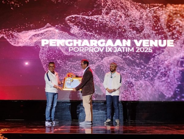 Manajemen PT Selecta Ucapkan Terima Kasih, Dapat Penghargaan Venue Cabor Loncat Indah dari Pemkot Batu