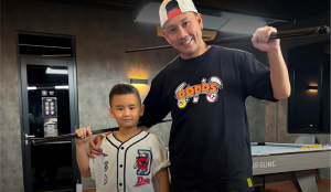 Kenny Buktikan Ketenangan dan Ketajaman Instingnya dalam Bermain Billiard