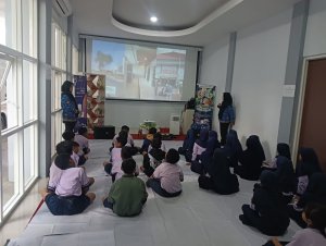Gelar Sehelai Tikar Berfilosofi Bahwa Baca Tulis dapat Dilakukan Dimana Saja
