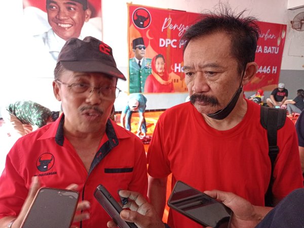 Momen Hari Raya Idul Adha 1446 H, DPC PDI Perjuangan Kota Batu Sembelih 4 Sapi dan 1 Ekor Kambing Dibagikan Warga Sekitar