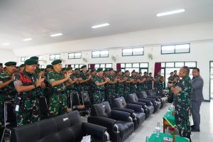 Pangdivif 2 Kostrad dan Bupati TTU Berikan Pengarahan Persiapan Satgas Pamtas RI-RDTL