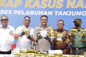 Polres Tanjung Perak Musnahkan Barang Bukti Puluhan Kilogram Narkoba