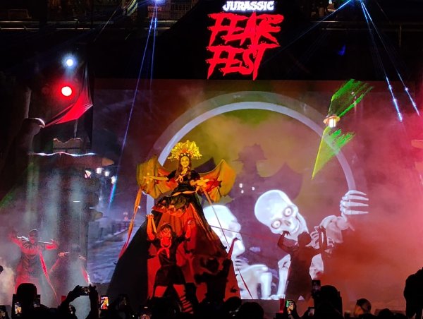 Peresmian “Jurassic Sky Ride” di MomenJatim Park Halloween Season 2025 Berlangsung Sukses dan Meriah