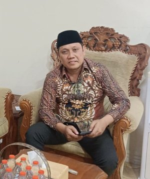 Fasum Berubah Jadi Lapak PKL, Wakil Ketua ll DPRD Kota Batu, Ludi Tanarto Desak Pemkot Batu Segera Relokasi Lakukan Penertiban