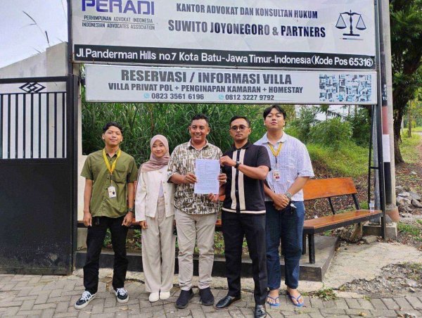 Serahkan ke Polisi, Pedagang Alun-Alun Kota Batu Beberkan Bukti Transfer Dugaan Jual Beli Stan