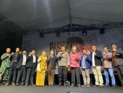 Pemukulan Gong Tandai Dibukanya Giat Pesta Budaya Gebyak Seni Rakyat