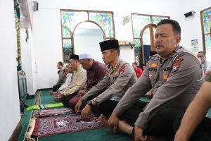 Doakan Korban Gempa di Cianjur, Kapolres Batu AKBP Oskar dan Bhayangkari Laksanakan Salat Gaib