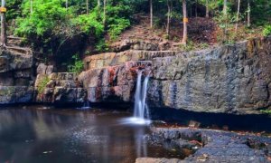 Destinasi Wisata Alam yang Menyenangkan, Berikut Keindahan Danau Bidadari di Batam