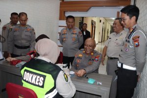 Jaga Stamina dan Kinerja, Kapolres Batu AKBP Aris Bersama PJU Laksanakan Pemeriksaan Kesehatan Berkala