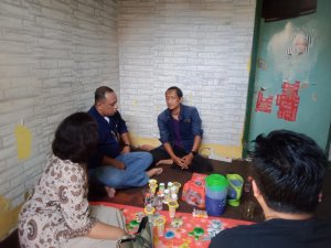 Manager Ishk Tolaram Eye Centre Kota Batu, Kristina Elok Takziah ke Rumah Kontrakan Wartawan inngalam.com Dodik Hariyanto