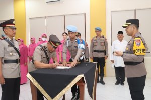 Rotasi Jabatan: Kapolres Batu, AKBP Andi Pimpin Sertijab Kapolsek Batu dan Bumiaji di Rupatama Mapolres Batu