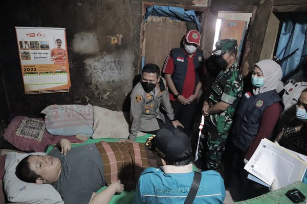 Jelang Peringatan Hari Disabilitas Internasional Polresta Malang Kota, TNI dan PPNI Serta Relawan Gelar Baksos Kesehatan