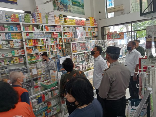 Cegah Kasus Ginjal Akut Pada Anak, Polres Batu Lakukan Monitoring ke Apotek