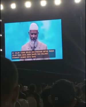 Dakwah Dr. Zakir Naik di Stadion Gajayana Kota Malang, Dua Orang Jadi Muallaf
